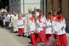 12Blagoslov-obnovljenega-zupnisca