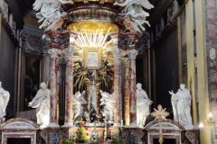 15Cerkev-Svete-Marije-in-Traspontina-sv.-masa