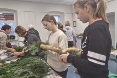 10Pletenje-adventnih-venckov-2023