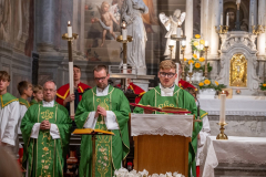 02Umestitev-zupnika-in-sprejem-vikarja