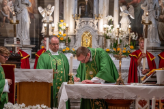 04Umestitev-zupnika-in-sprejem-vikarja